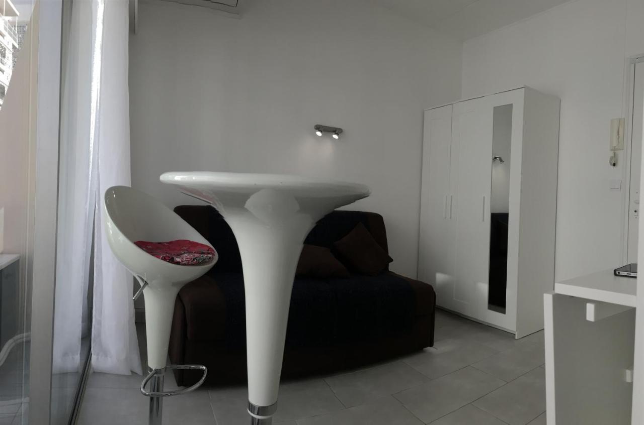 Studio Carre D'Or Situe A 50 M De La Plage Apart otel Nice Dış mekan fotoğraf